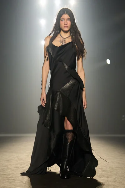 Look 4
